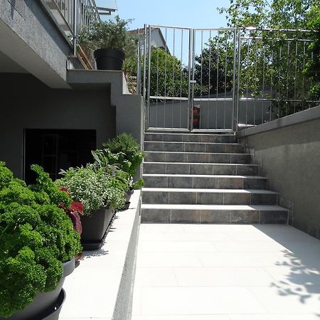 Agape Apartments ติวัต ภายนอก รูปภาพ