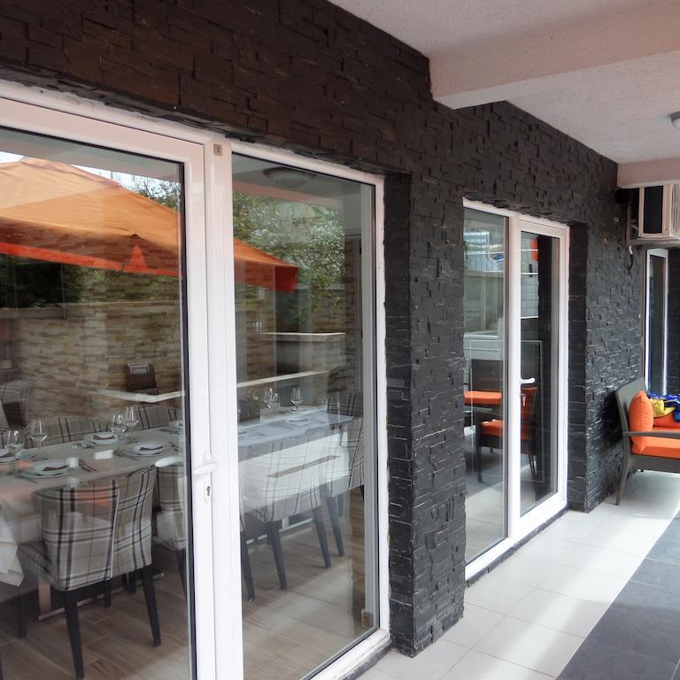 Agape Apartments ติวัต ภายนอก รูปภาพ