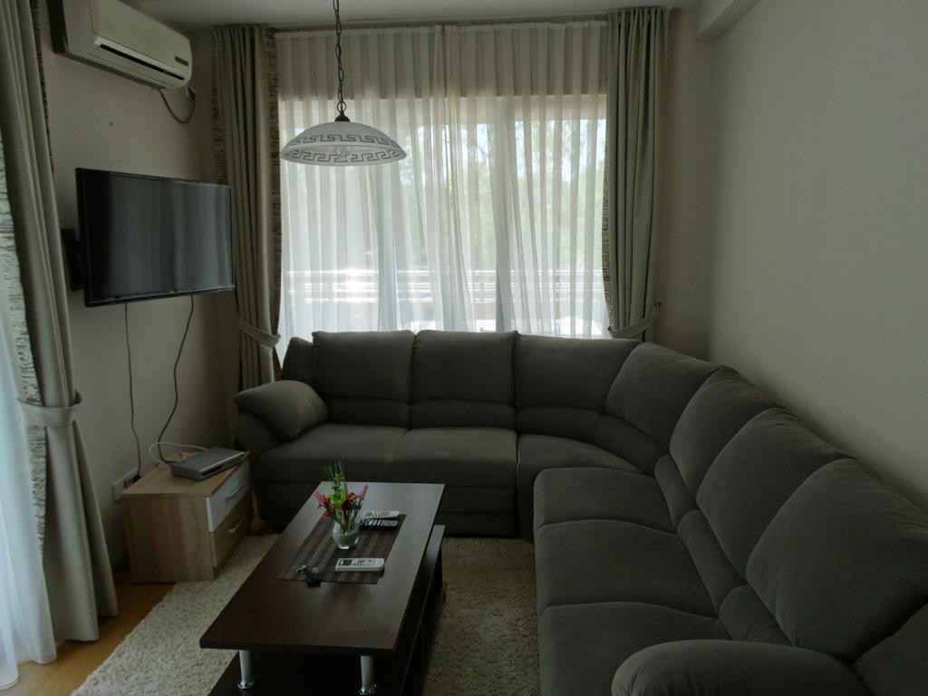 Agape Apartments ติวัต ภายนอก รูปภาพ