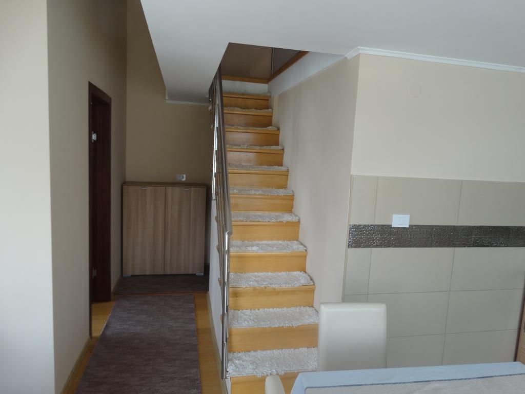 Agape Apartments ติวัต ภายนอก รูปภาพ
